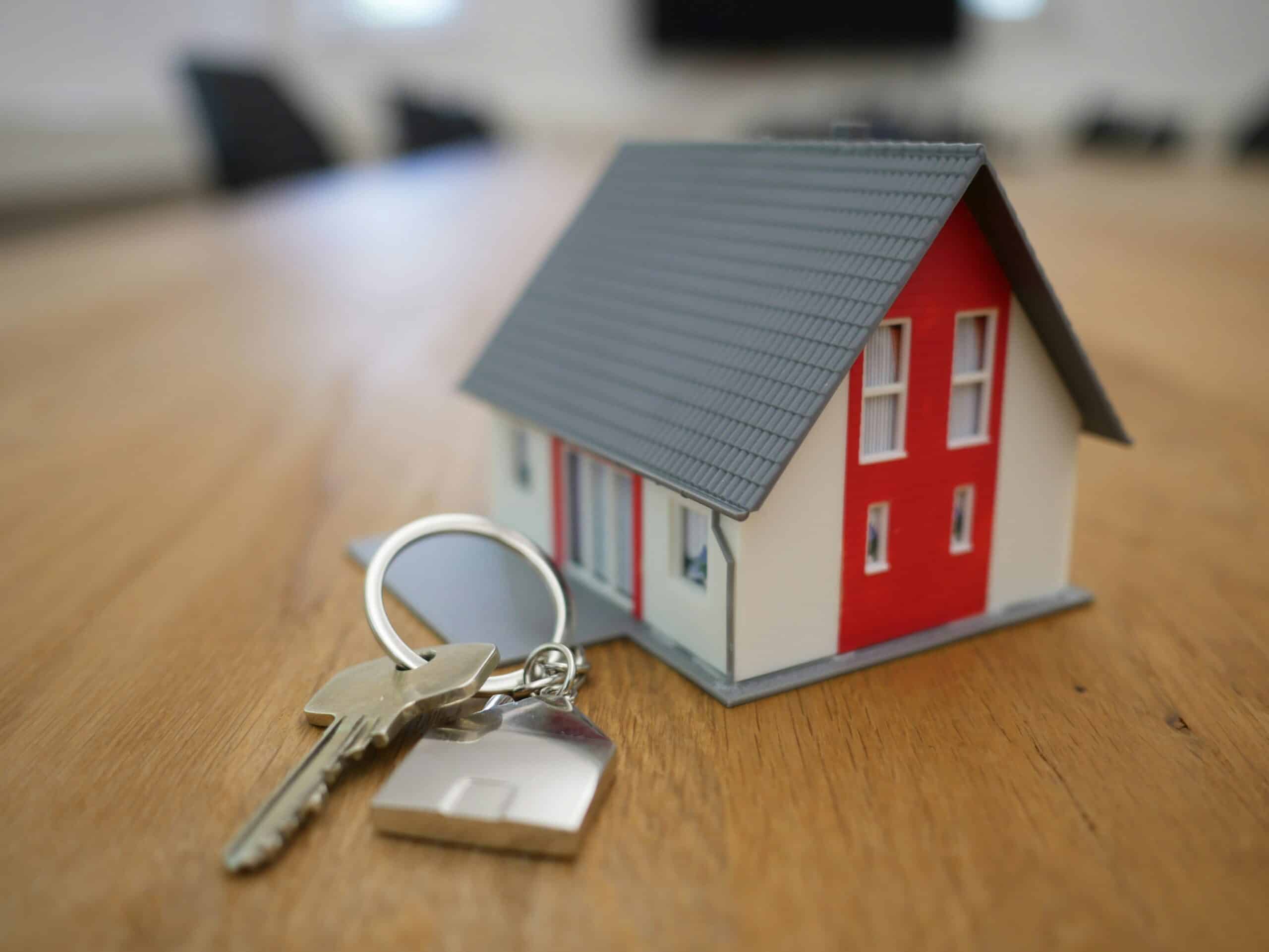 Buying a House course: The essential guide for first-time home buyers and mortgage planning
