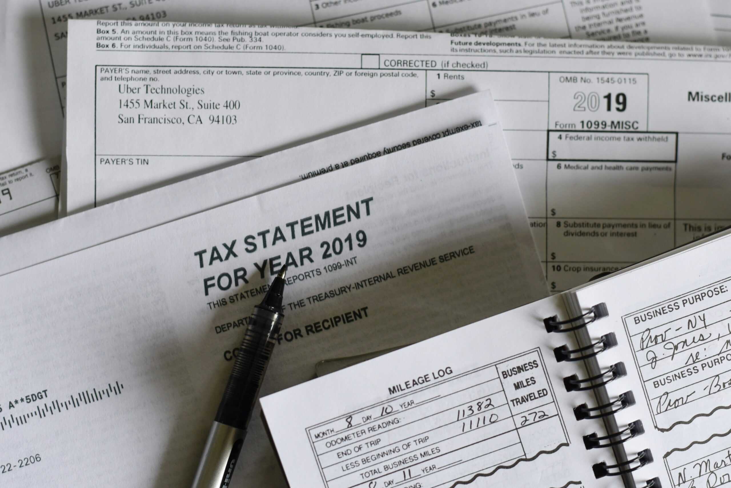 Income Tax Basics course: A beginner's guide to filing taxes, understanding deductions, and reading your tax return